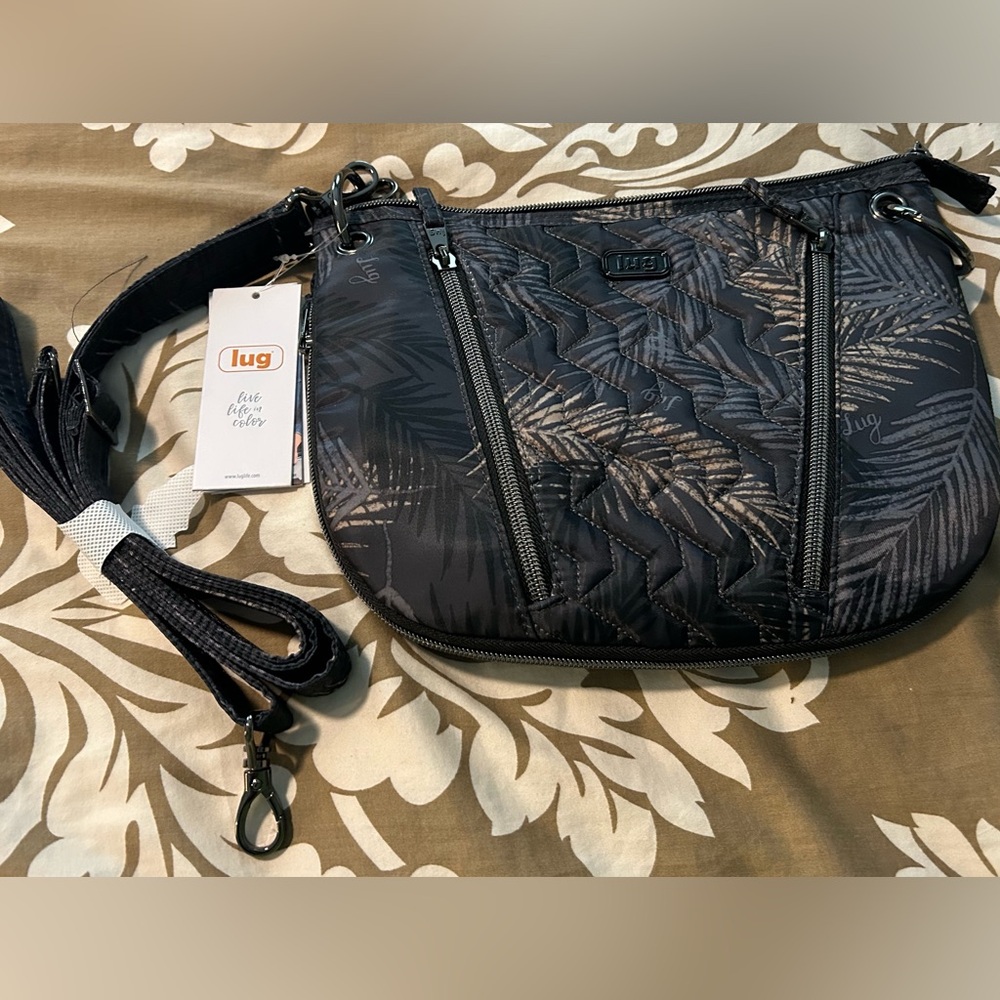 NWT Lug Swivel convertible bag leaves design